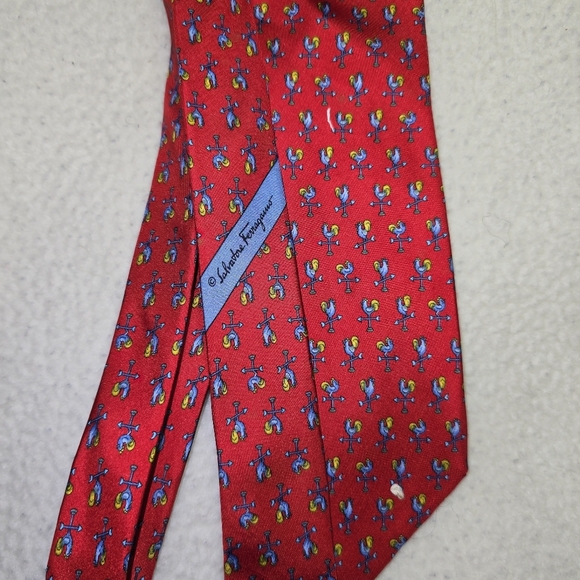 Salvatore  Ferragamo 100% Silk Tie Roster Print 60" - Picture 3 of 6